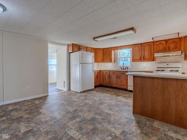 Kitchen | Image 13