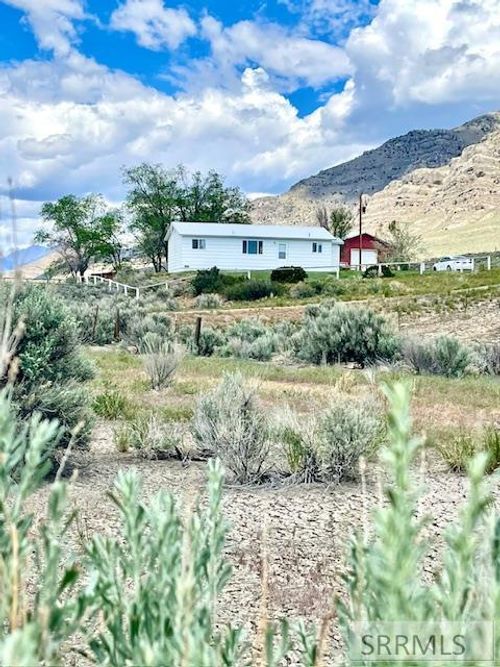 2628 N Us Highway 93, Arco, ID, 83213-8800 | Card Image