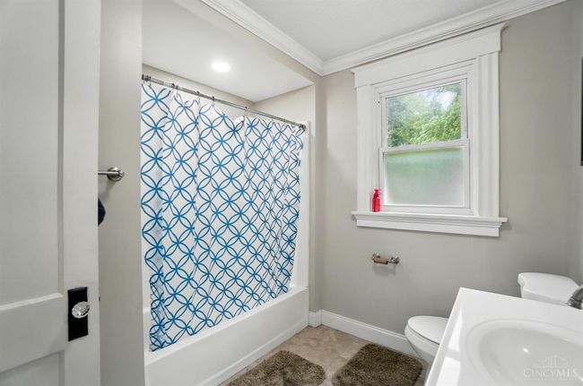 3933 Vine St, House other with 2 bedrooms, 2 bathrooms and null parking in Cincinnati OH | Image 22
