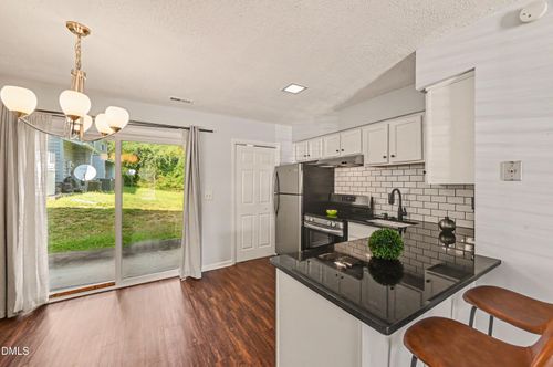 105 Chaucer Ct, Carrboro, NC, 27510-2464 | Card Image