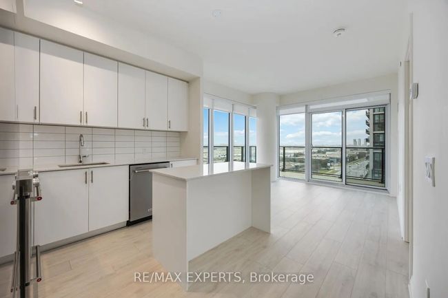 902 - 9000 Jane St, Condo with 2 bedrooms, 2 bathrooms and null parking in Concord ON | Image 7