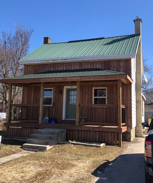 231 1st Ave S, Chesley, ON, N0G1L0 | Card Image