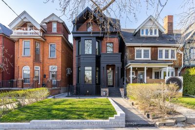 22 Shannon St, House other with 4 bedrooms, 5 bathrooms and 2 parking in Toronto ON | Image 1