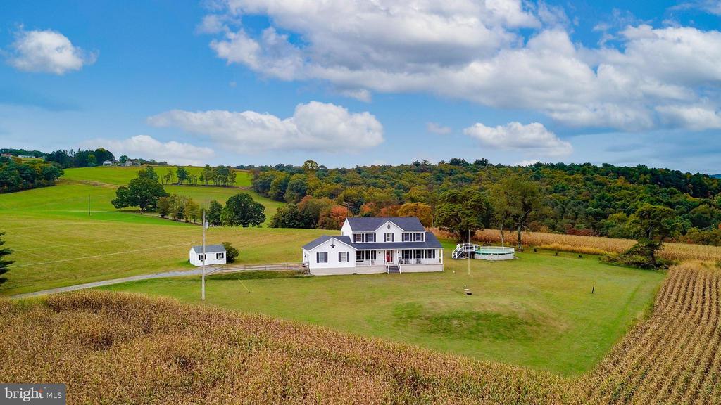 Sassafras Ln, Palmerton, PA 18071