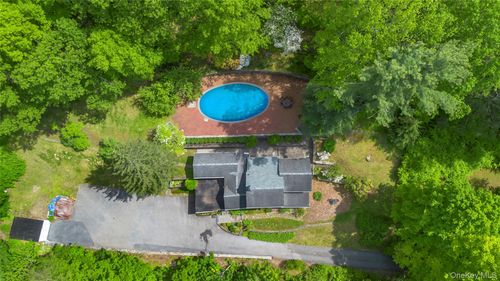 70 Spring Valley Rd, Ossining, NY, 10562-2004 | Card Image