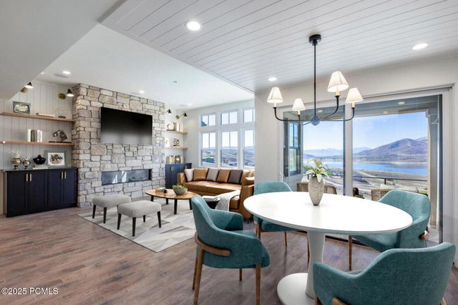 678 E Silver Hill Loop, Condo with 4 bedrooms, 4 bathrooms and null parking in Hideout UT | Image 5