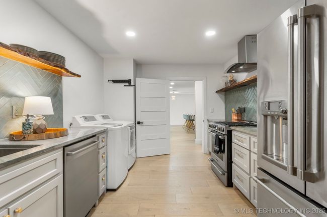 Scullery / prep-kitchen | Image 38