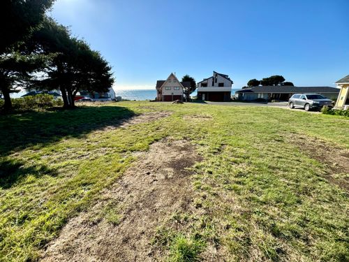 174 Sea View Road, Whitethorn, CA, 95589 | Card Image