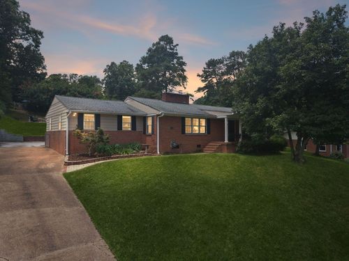 817 Belvoir Hills Dr, Chattanooga, TN, 37412-2015 | Card Image