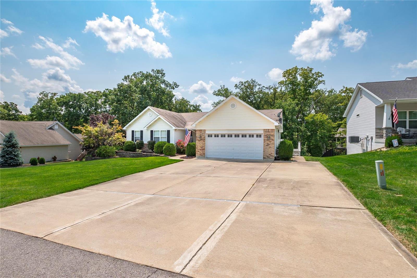 Walnut Ln, Foristell, MO 63348