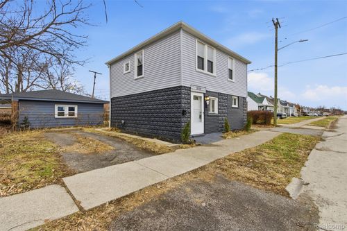 26739 W Outer Dr, Ecorse, MI, 48229-1246 | Card Image