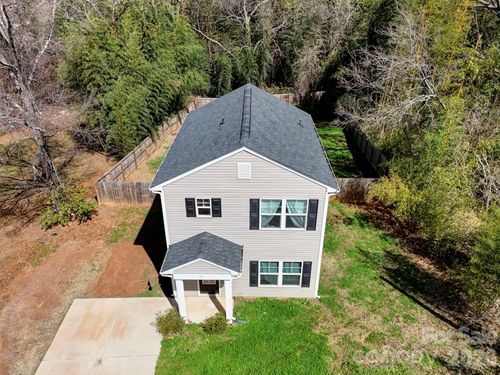 215 Putnam St, Shelby, NC, 28152-6535 | Card Image
