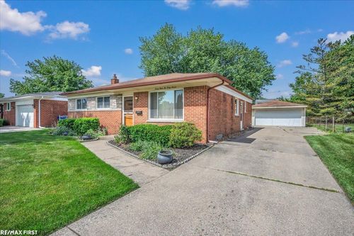 33247 Regal Drive, Fraser, MI, 48026 | Card Image
