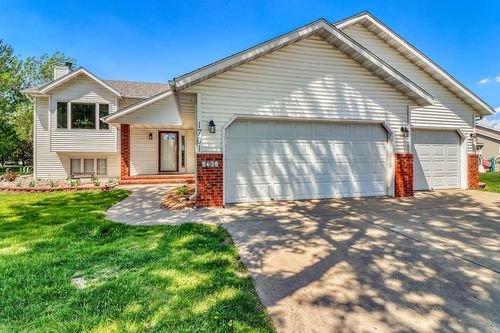1701 33 1/2 St S, Moorhead, MN, 56560-3945 | Card Image