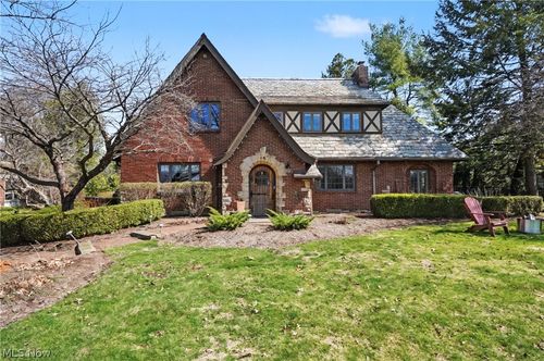 131 N Wheaton Rd, Akron, OH, 44313-3970 | Card Image