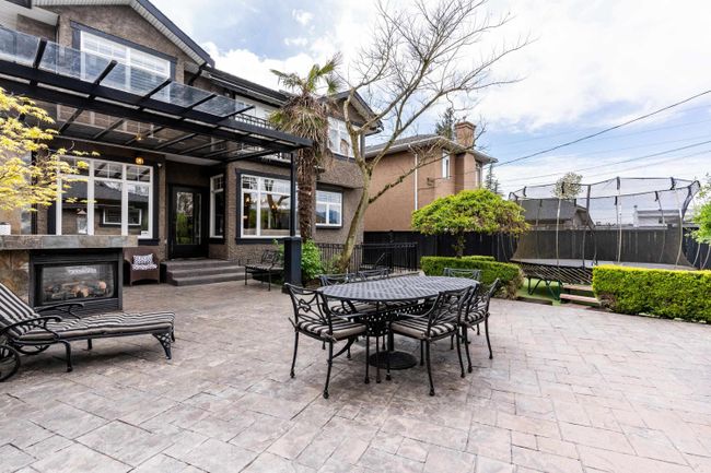 3745 Oxford Street, House other with 6 bedrooms, 4 bathrooms and 3 parking in Burnaby BC | Image 36