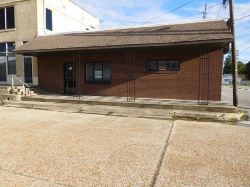 107 W 4th St, Rector, AR, 72461-1309 | Card Image