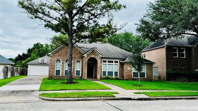 3615 Huggins Way St, House other with 4 bedrooms, 2 bathrooms and 2 parking in Pearland TX | Image 8