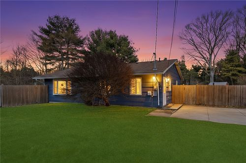 12 Paige Dr, Coventry, RI, 02816-8931 | Card Image