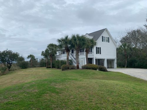 424 Station 22 1/2 St, Sullivans Island, SC, 29482-8778 | Card Image