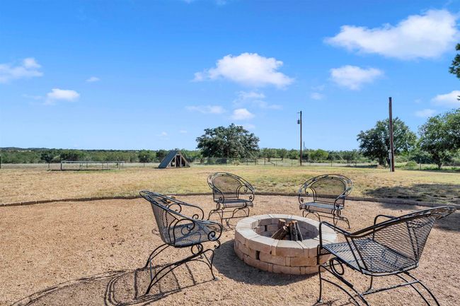 136 Valley View Cir, House other with 4 bedrooms, 3 bathrooms and null parking in Llano TX | Image 11