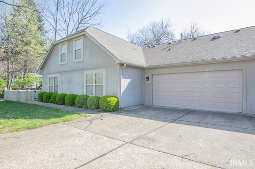 8112 River Park Way, Evansville, IN, 47715-8712 | Card Image