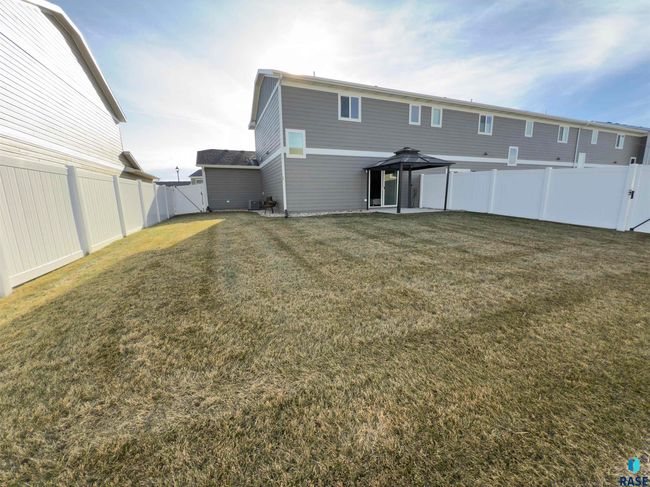 4418 E Whisper Ridge Pl, Townhouse with 2 bedrooms, 2 bathrooms and null parking in Sioux Falls SD | Image 21