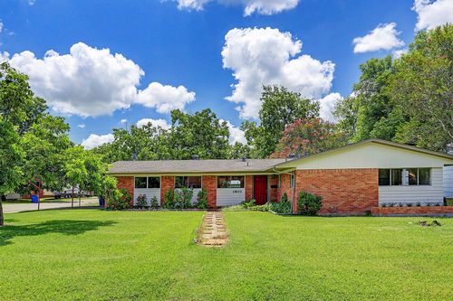 1803 Jones St, Rosenberg, TX, 77471-4812 | Card Image
