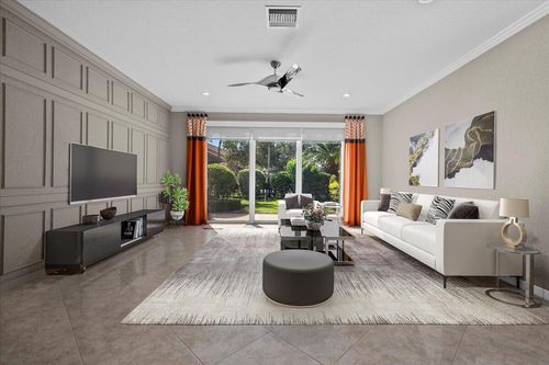 692 Sw Glen Crest Way, Stuart, FL, 34997-7257 | Card Image