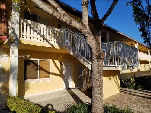 apt-207-2323 Van Buren St, Hollywood, FL, 33020-4944 | Card Image