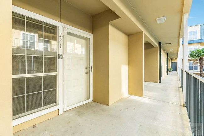 APT-221 - 921 Marine Dr, House other with 2 bedrooms, 2 bathrooms and 1 parking in Galveston TX | Image 15
