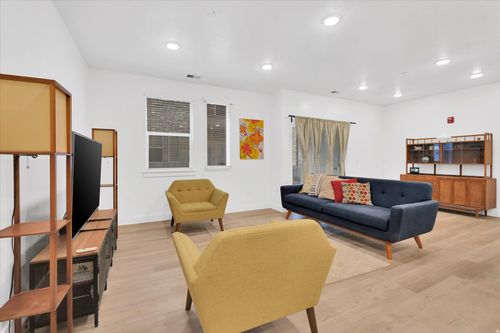 102-472 W 40 S, Providence, UT, 84332-6135 | Card Image