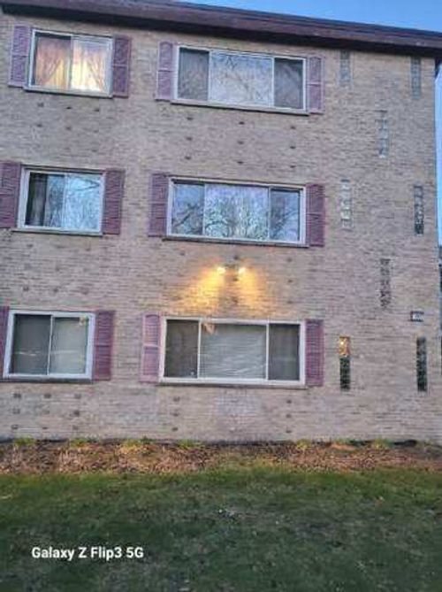 2a-7227 N Ridge Blvd, Chicago, IL, 60645-2089 | Card Image