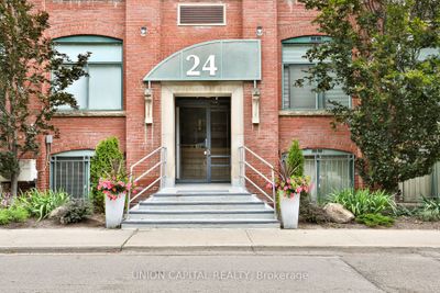 501 - 24 Noble St, Condo with 1 bedrooms, 1 bathrooms and 1 parking in Toronto ON | Image 3