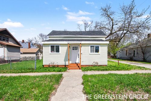 1388 7th St, Muskegon, MI, 49441-1964 | Card Image