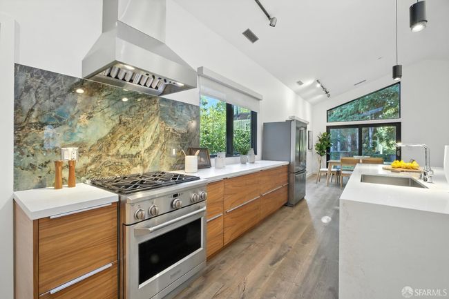 206 Donohoe St, House other with 3 bedrooms, 3 bathrooms and 3 parking in East Palo Alto CA | Image 11