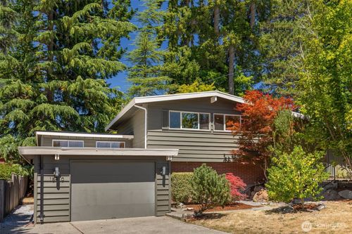 15410 Se 10th St, Bellevue, WA, 98007-5911 | Card Image