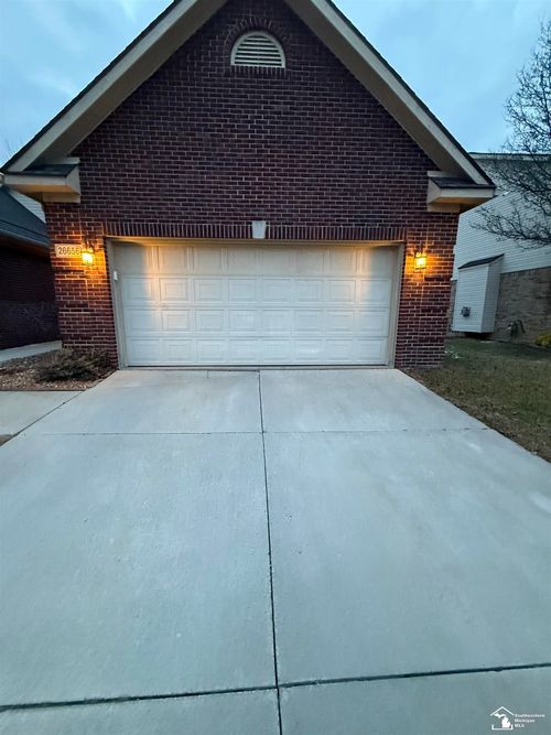 26656 Winslow Dr, Flat Rock, MI, 48134-1874 | Card Image