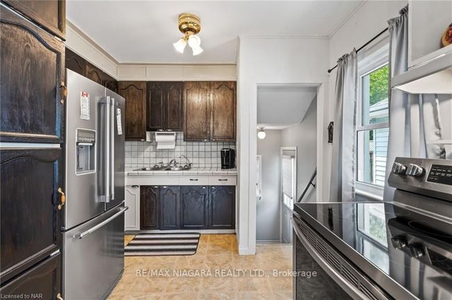 22 Blair Cres, House other with 3 bedrooms, 2 bathrooms and 2 parking in Saint Catharines ON | Image 11