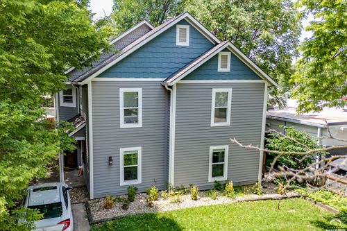 911 Ohio St, Lawrence, KS, 66044-2829 | Card Image