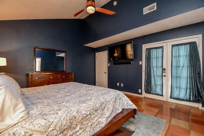 Private patio doors make your comings and goings easy and relaxing. | Image 26