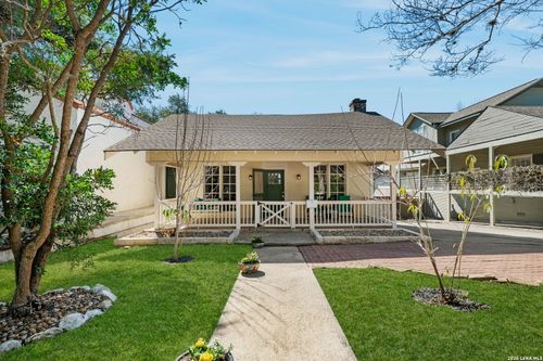230 Argyle Ave, Alamo Heights, TX, 78209-5607 | Card Image