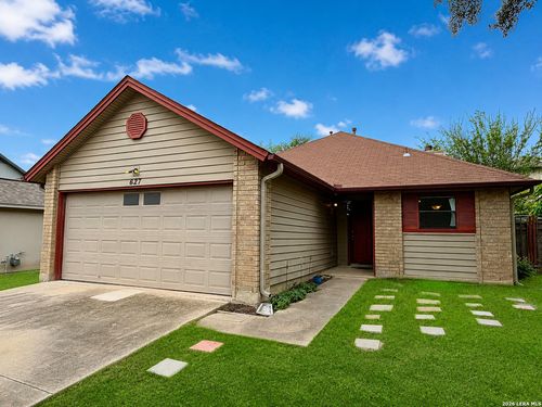 627 Meadow Gate, Converse, TX, 78109-1551 | Card Image
