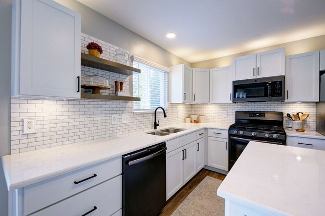 3707 Sugarbush Dr, House other with 4 bedrooms, 4 bathrooms and null parking in Howell MI | Image 15