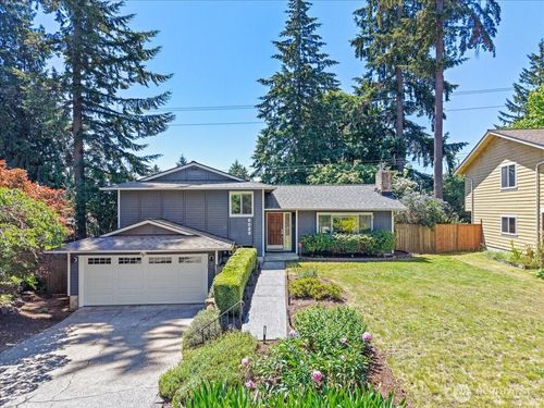 9023 Ne 132nd Place, Kirkland, WA, 98034 | Card Image