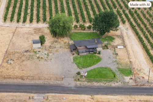 27504 W Orcutt Rd, Benton City, WA, 99320-7608 | Card Image