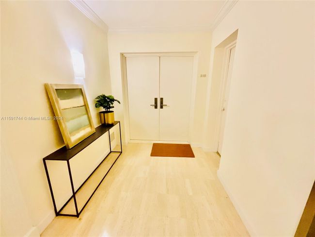 APT-11B - 881 Ocean Dr, Condo with 2 bedrooms, 2 bathrooms and null parking in Key Biscayne FL | Image 11