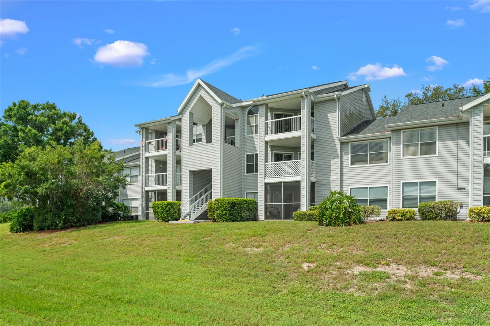 207 2569 Grassy Point Drive, Sold in Lake Mary Zoocasa