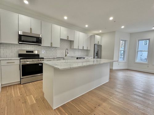 6-20 Broad St, Medway, MA, 02053-1102 | Card Image