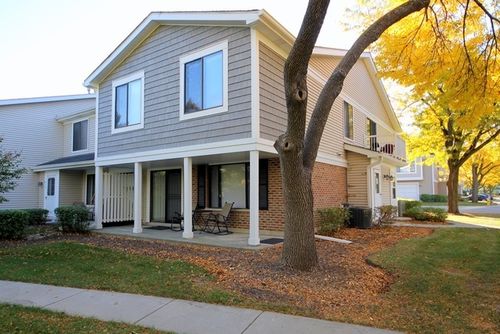 452 Kennedy Pl, Vernon Hills, IL, 60061-1042 | Card Image